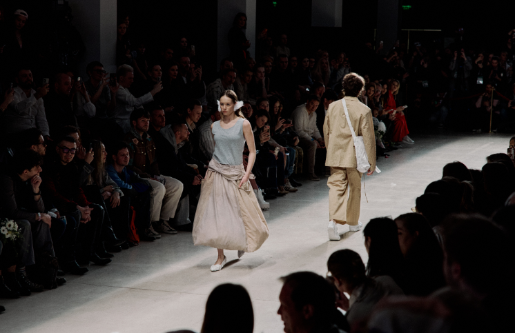 Las oportunidades del diálogo cultural y los nichos de moda en las semanas de la moda