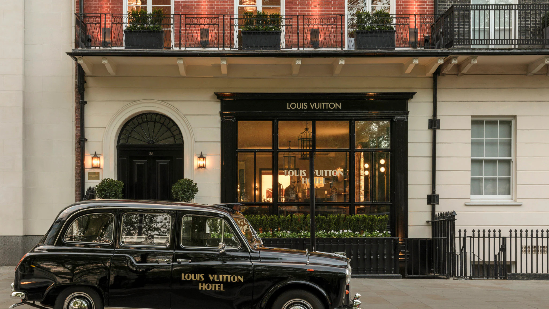 Así es el primer Hotel Louis Vuitton en Londres: lujo inmersivo desde 2.500 € por noche en Mayfair