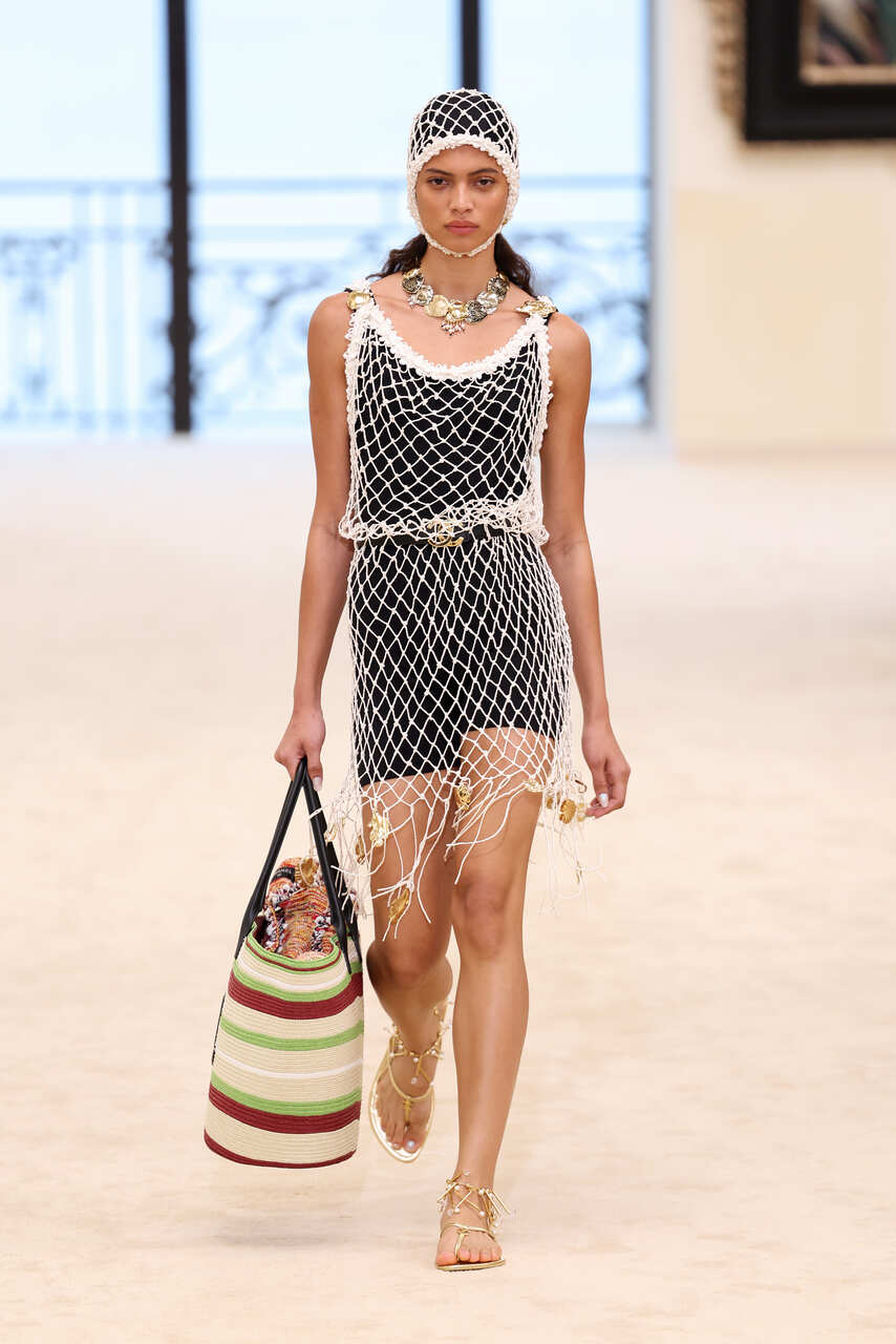 Biarritz: el encantador pueblo vasco reconvertido en el escenario de la colección crucero 2026 de Chanel