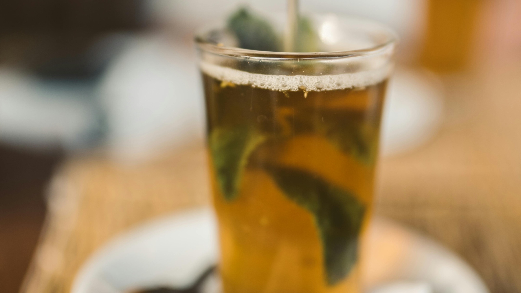 Un experto me dijo que el té de menta es el mejor digestivo tras una comida pesada y esta es la razón