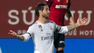 Sergio Ramos protesta una acción en Son Moix. (EFE)