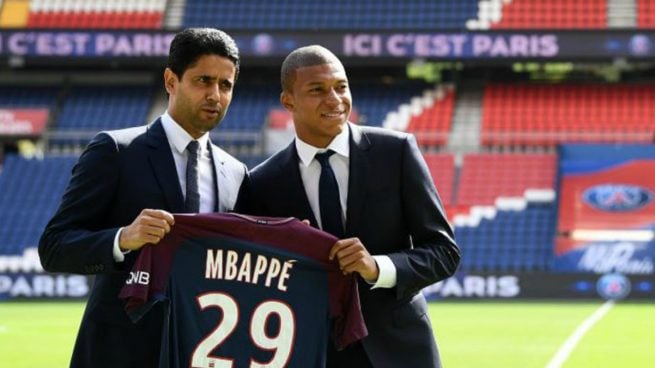 Al-Khelaifi y Mbappé, el día de su presentación.