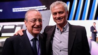 Florentino y Mourinho, juntos en un acto. (AFP)