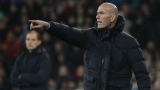 Zidane, durante un partido. (AFP)