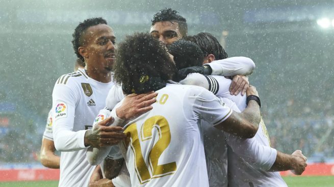 El Real Madrid celebra un gol ante el Alavés (Getty).