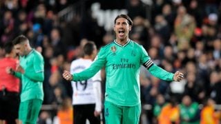 Ramos celebra el empate ante el Valencia. (EFE)