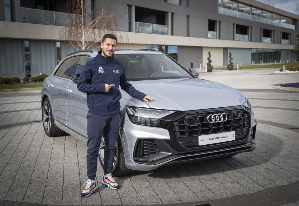 Audi entregó a la plantilla del Real Madrid sus nuevos coches. Cada uno de ellos vino personalizado en la matrícula con el modelo y el nombre del jugador.