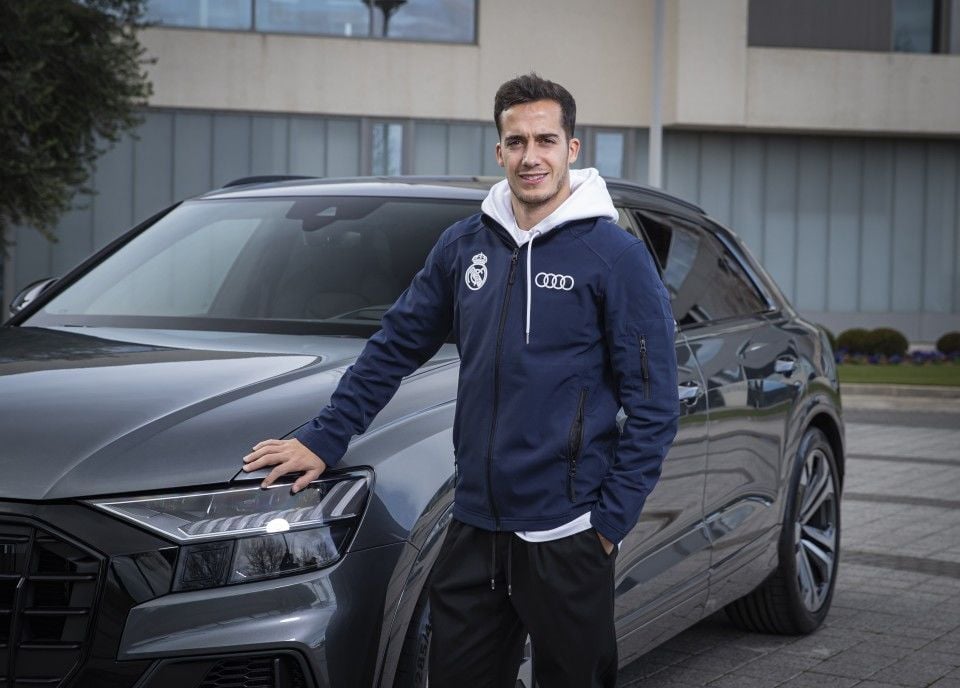 Audi entregó a la plantilla del Real Madrid sus nuevos coches. Cada uno de ellos vino personalizado en la matrícula con el modelo y el nombre del jugador.