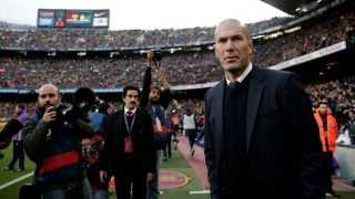 Zidane, en un partido en el Camp Nou. (Getty)