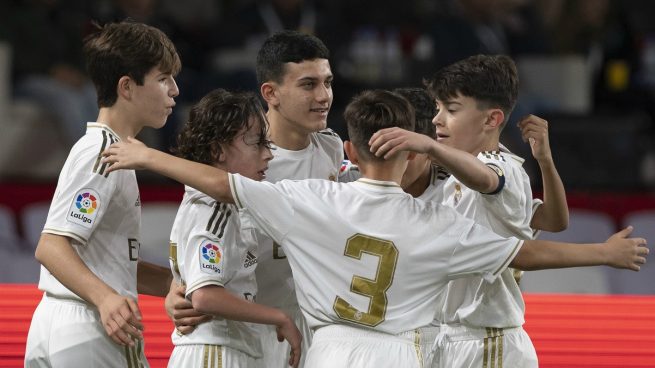 Reyes celebra un gol con sus compañeros (LaLiga).