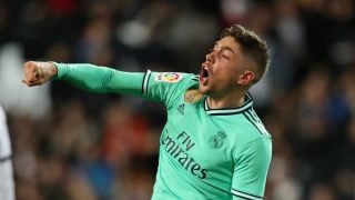 Fede Valverde celebra el empate del Real Madrid ante el Valencia (Getty).