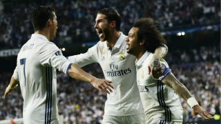 Cristiano Ronaldo, Sergio Ramos y Marcelo celebran un gol. (AFP)