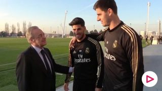 Florentino Pérez felicita el año a los jugadores. (realmadrid.com)