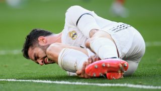 Carvajal se duele durante un partido. (AFP)