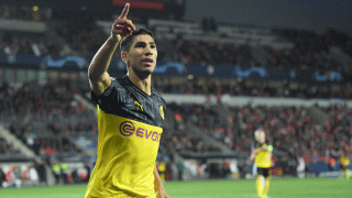 Achraf, tras marcar un gol con el Borussia Dortmund (Getty)