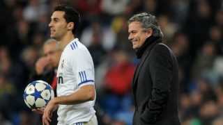 Arbeloa, junto a José Mourinho. (Getty)