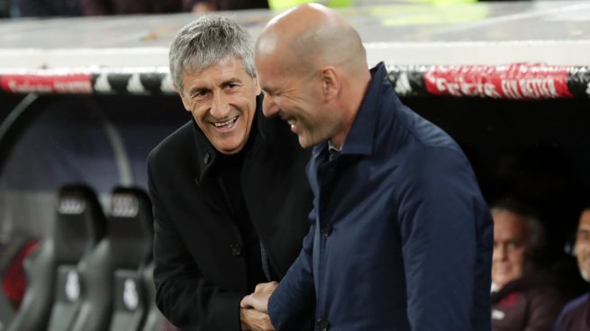 Zidane y Setién, durante el último Clásico, disputado en el Santiago Bernabéu (Getty).