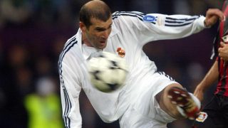 Imagen del momento de la volea de Zidane que dio la Novena en Glasgow. (AFP)