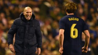 Nacho celebra un gol con Zidane en el Valladolid-Real Madrid. (Getty)