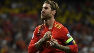 Sergio Ramos celebra un gol con España. (AFP)