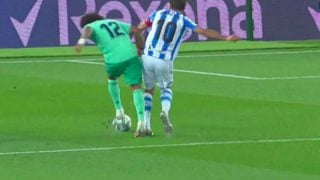 Marcelo reclamó un penalti de Oyarzabal.