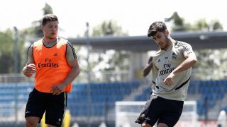 Jovic, durante un entrenamiento con el Real Madrid. (Realmadrid.com)