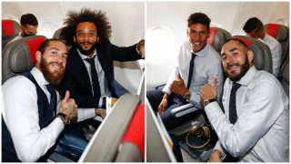 Sergio Ramos, Marcelo, Varane y Benzema, en el avión rumbo a Manchester para la vuelta de los octavos de final de Champions League. (Real Madrid)