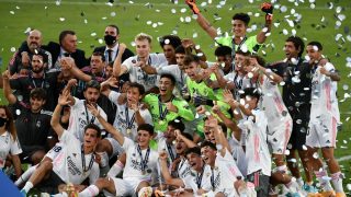 El Real Madrid celebra la Youth League. (AFP)
