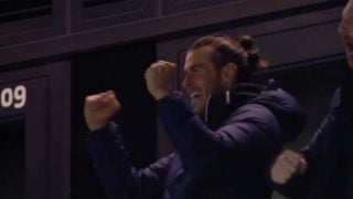 Bale celebra el triunfo del Tottenham contra el Chelsea.