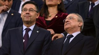 Josep Maria Bartomeu y Florentino Pérez, durante un Clásico. (AFP)