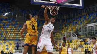 Tavares machaca ante Gran Canaria. (ACB)