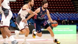 Sergio Llull defendido por el Chacho. (realmadrid.com)