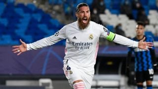 Sergio Ramos celebra su gol número 100 con el Real Madrid, ante el Inter de Milán (AFP).