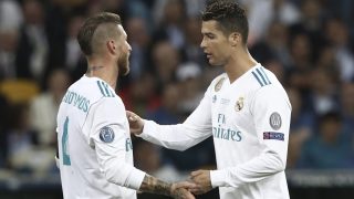 Cristiano y Sergio Ramos durante un partido del Real Madrid. (AFP)