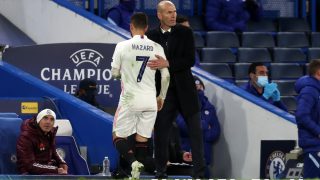 Hazard, junto a Zidane. (Getty)