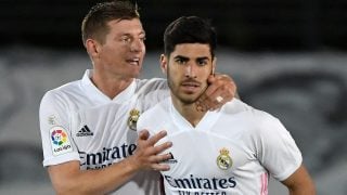 Asensio y Kroos celebran un gol. (AFP)