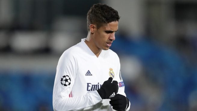 En Inglaterra aseguran que Varane ya negocia con el United