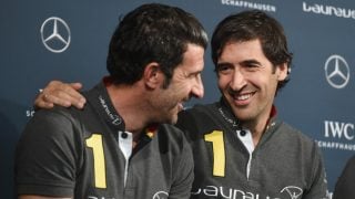 Figo y Raúl en un acto de los Premios Laureus. (Getty)