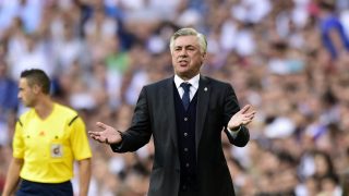 Ancelotti, en un partido en el Bernabéu. (AFP)