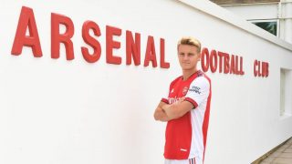 Ödegaard, presentado como nuevo jugador del Arsenal.