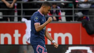 Kylian Mbappé celebrando un gol con el PSG (AFP).