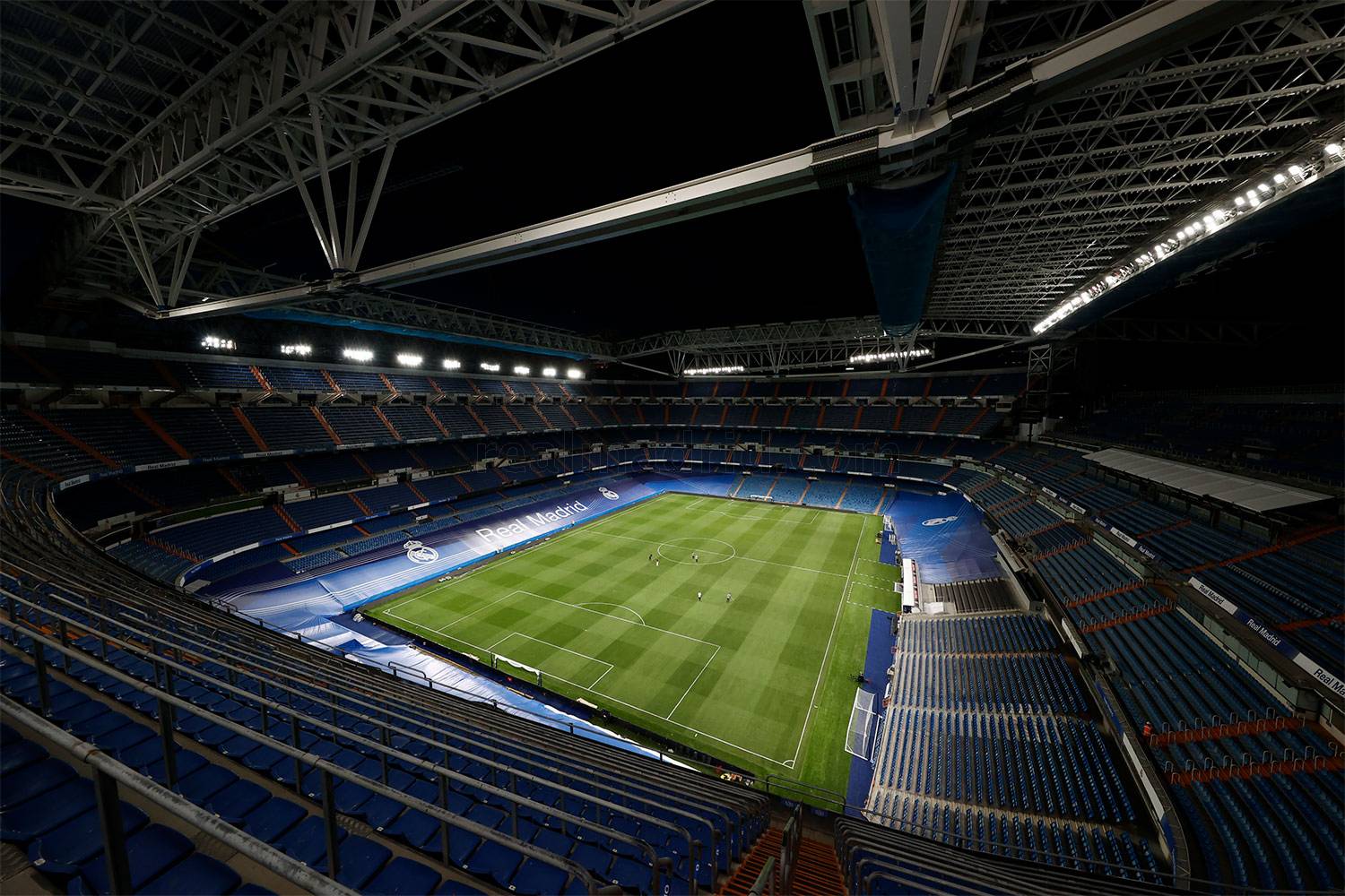 Así de espectacular durmió el Santiago Bernabéu la noche antes de su regreso