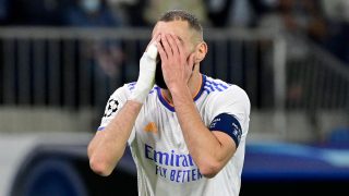 Karim Benzema se lamenta después de una ocasión falada (AFP).