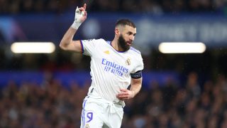 Benzema celebra uno de sus goles al Chelsea. (Getty)