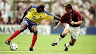 Rincón, en un partido con Colombia en Francia 1998. (Getty)