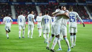 Alaba y Benzema celebran el 0-1 del Real Madrid ante Osasuna. (Getty)