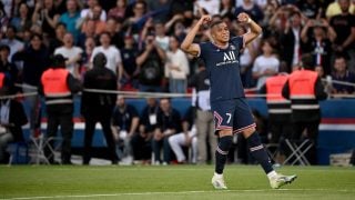 Mbappé celebra uno de sus goles con el PSG. (AFP)