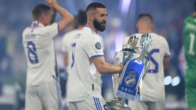 Benzema gana el premio al mejor jugador del año de la revista ‘Onze Mundial’