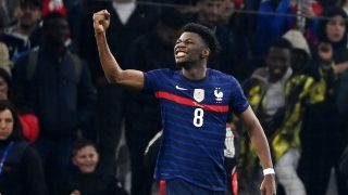 Aurélien Tchouaméni celebra un gol con Francia. (AFP)