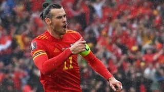 Bale celebra su gol a Ucrania. (AFP)